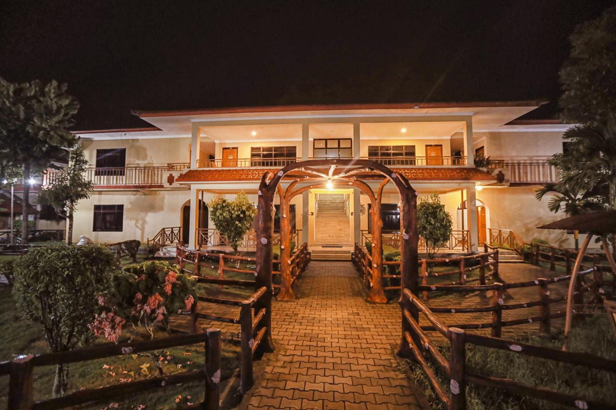 Hotel Wildlife Camp Sauraha Luaran gambar