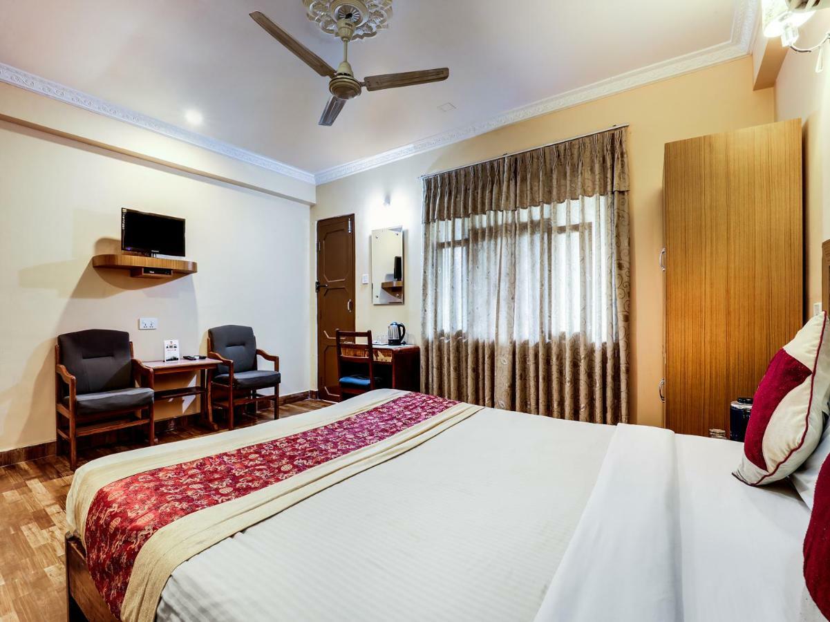 Hotel Wildlife Camp Sauraha Luaran gambar