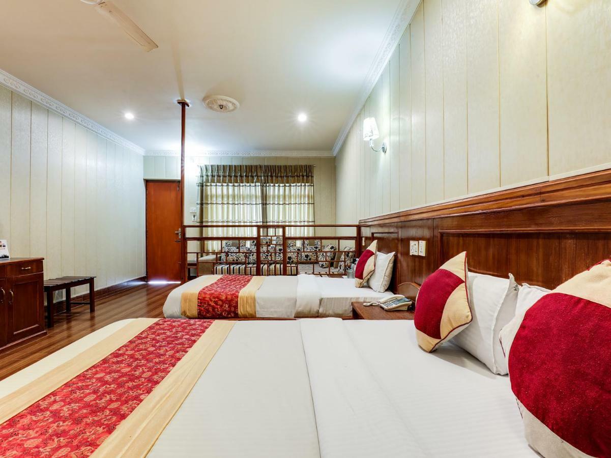 Hotel Wildlife Camp Sauraha Luaran gambar
