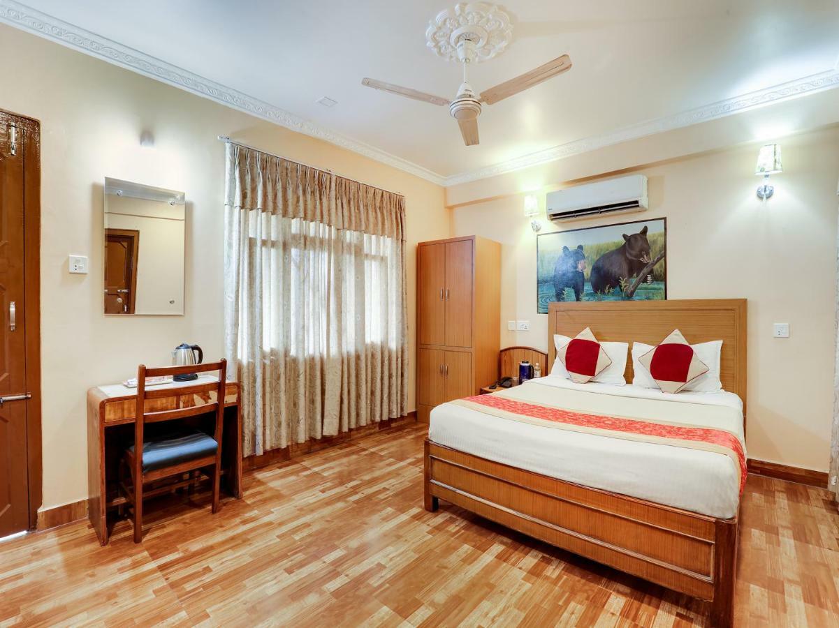 Hotel Wildlife Camp Sauraha Luaran gambar