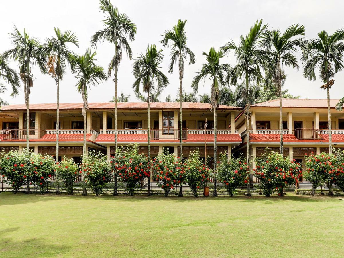 Hotel Wildlife Camp Sauraha Luaran gambar